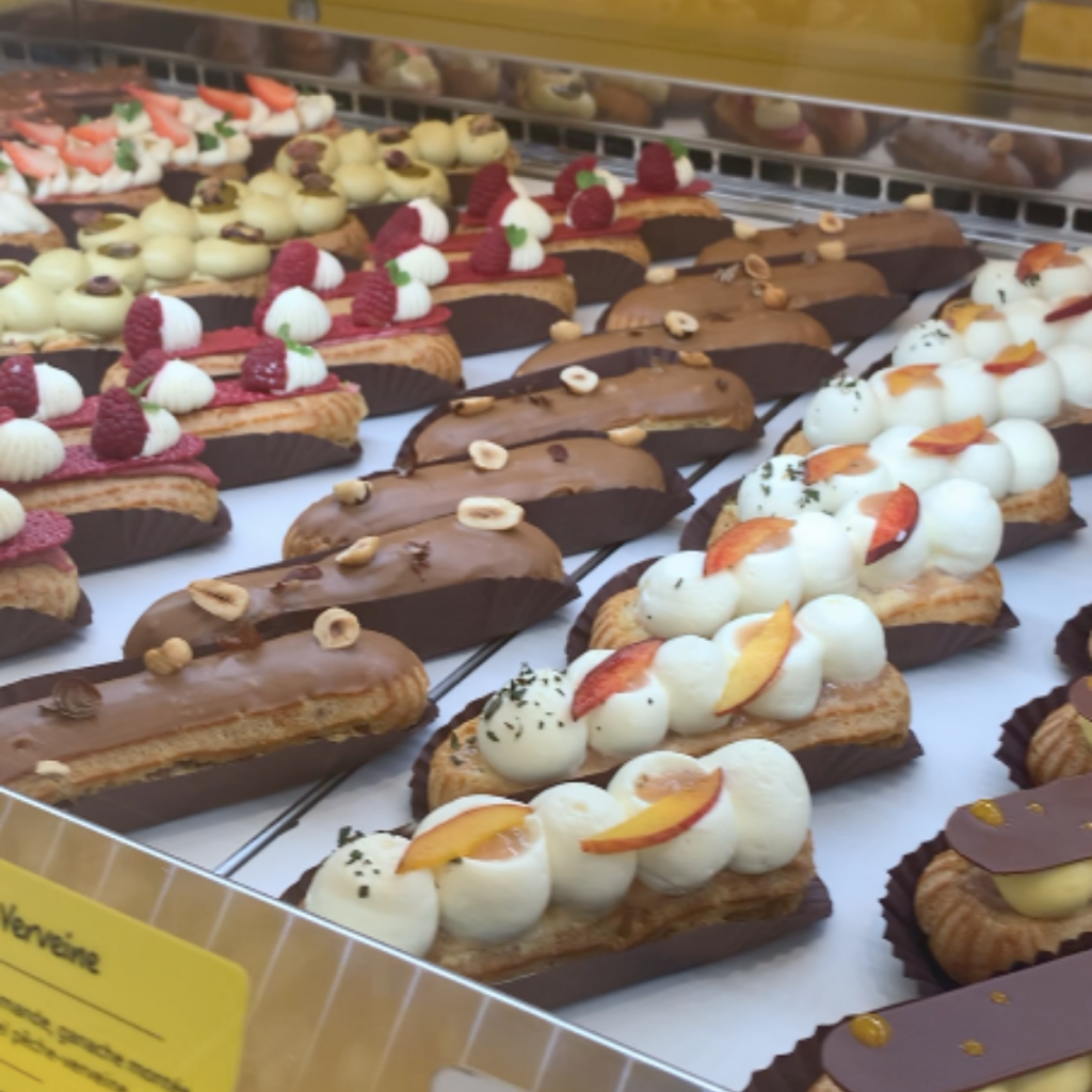 les éclaireurs pâtisserie vitrine